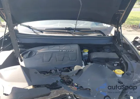 2020 Jeep Cherokee Latitude 4X4 z USA, uszkodzony, nr VIN 1C4PJMCX4LD565781